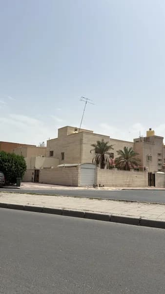للبيع بيت في السالمية قطعة 12