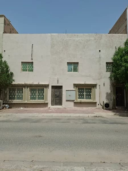 للبيع بيت في الظهر 