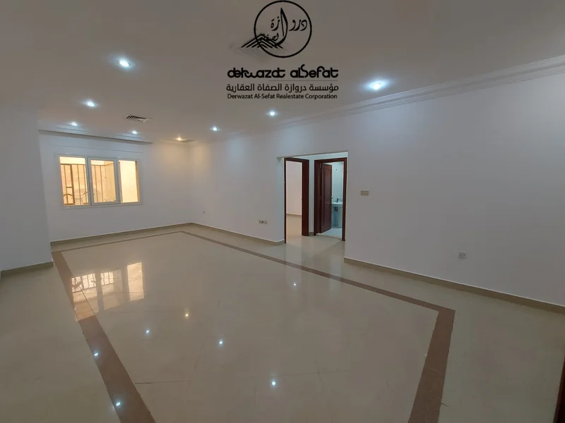 للإيجار شقه في الدور الأول: في حطين قطعه 4 