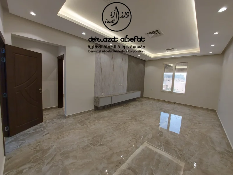 للإيجار شقه في الرميثيه في الدور التالت قطعه 7 