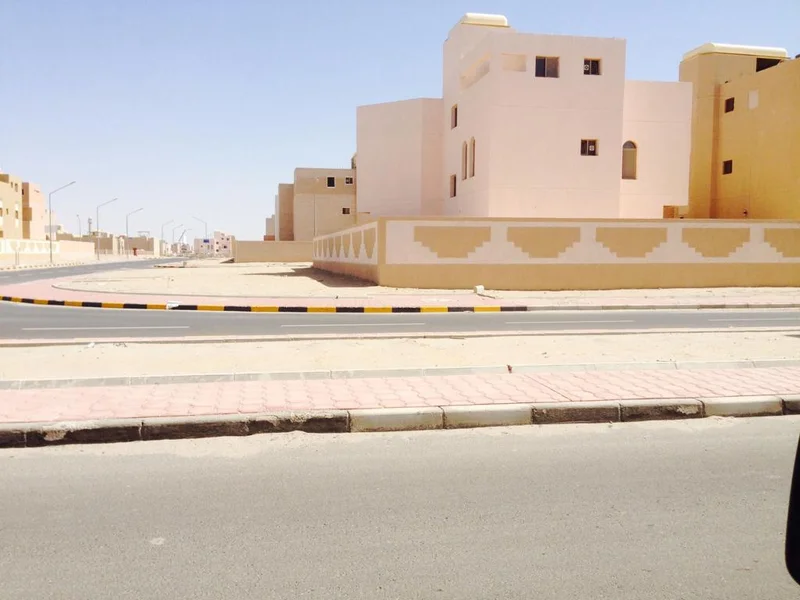 للبيع بيت علي رواق المنطقه صباح الاحمد السكنيه - صورة 2
