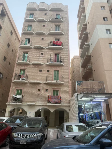 للبيع عماره في حولي