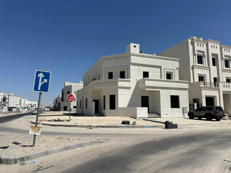 للبيع فيلا في المطلاع ن ١٢