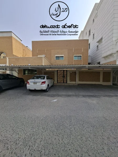 للإيجار بيت حكومي بطن وظهر في الرحاب قطعه 3