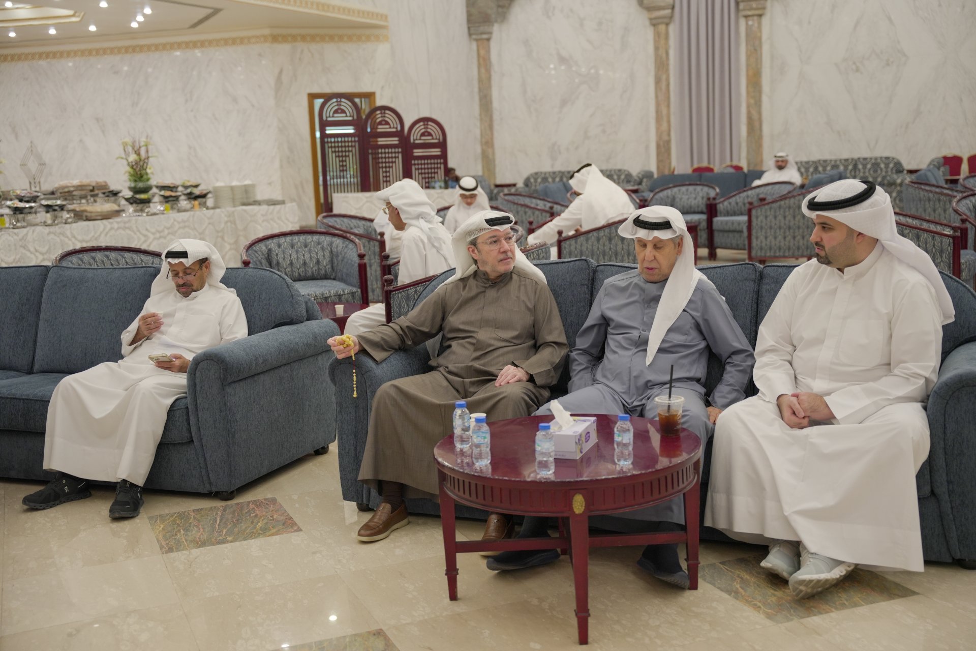 صورة من الألبوم غبقة
